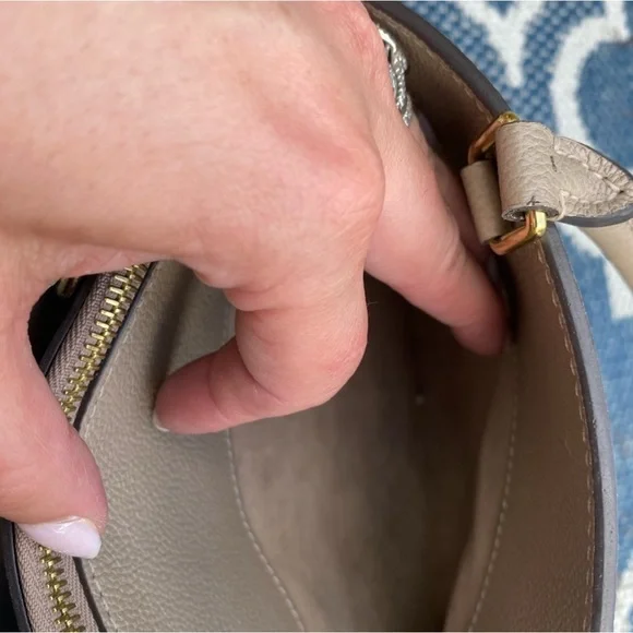 Louis Vuitton Grand Palais MM with Signature Monogram Empriente w/dust bag, box - Picture 4 of 13